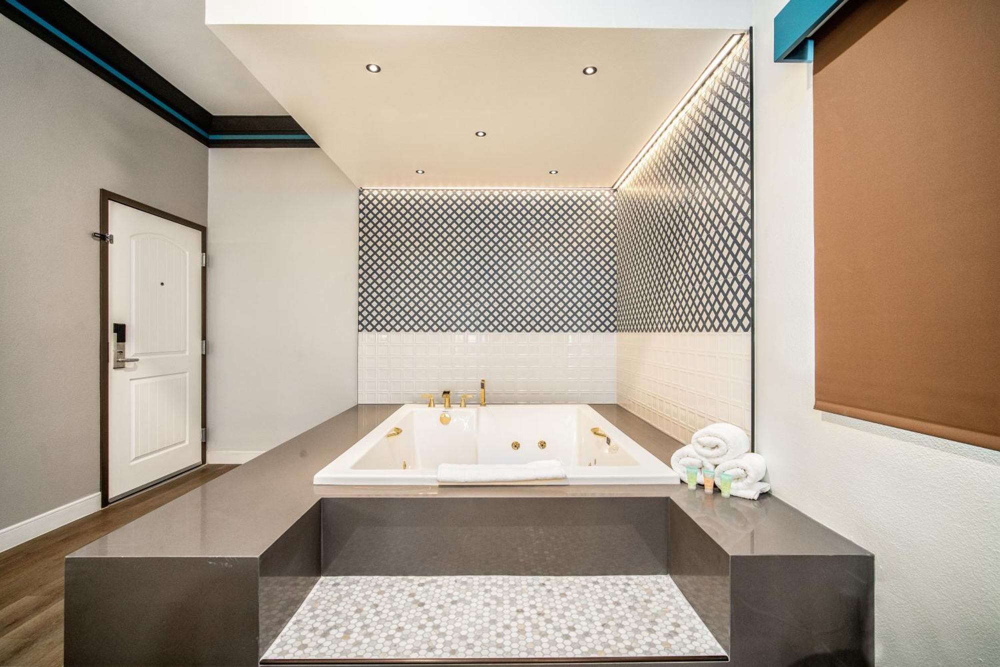 Aspire Inn Studios & Spas Bellflower Kültér fotó